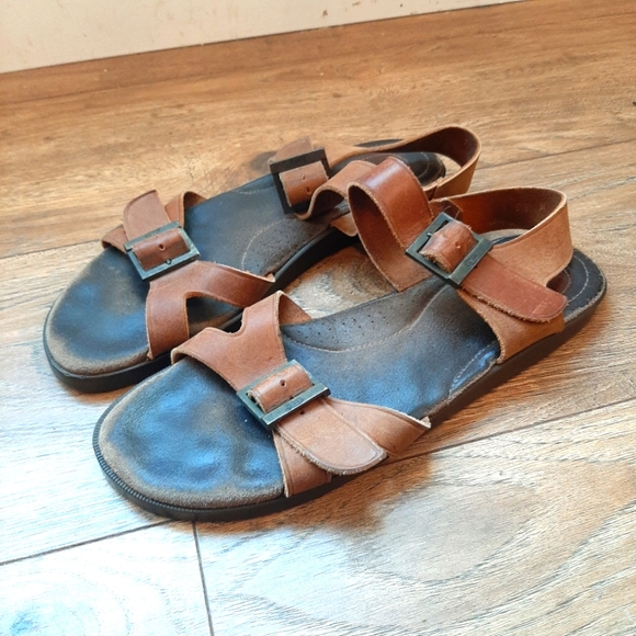 G.H. Bass & Co. Shoes Vintage G H Bass Sunjuns Leather Sandals